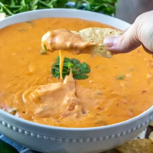 Spicy queso